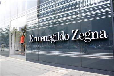 戶外數(shù)字標(biāo)牌的成本與亮度持久性 戶外數(shù)字標(biāo)牌的成本與亮度持久性